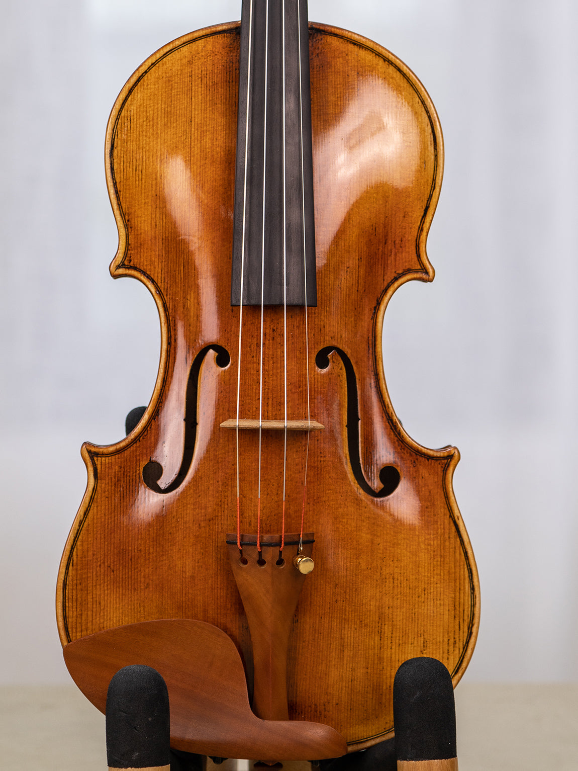 A&H Amati 1603 4/4 Violin. IUEStrings Antique-Style