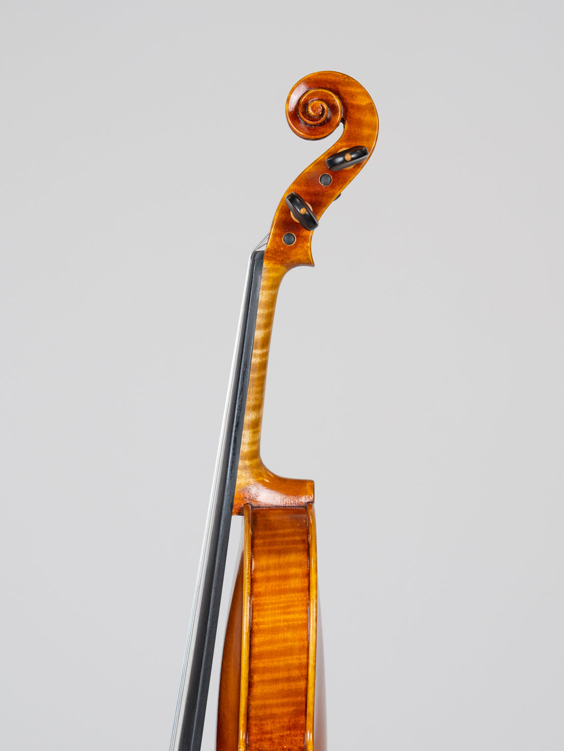 A Schudtz 2022 Cremona. IUEStrings Luthier Series (VN02)