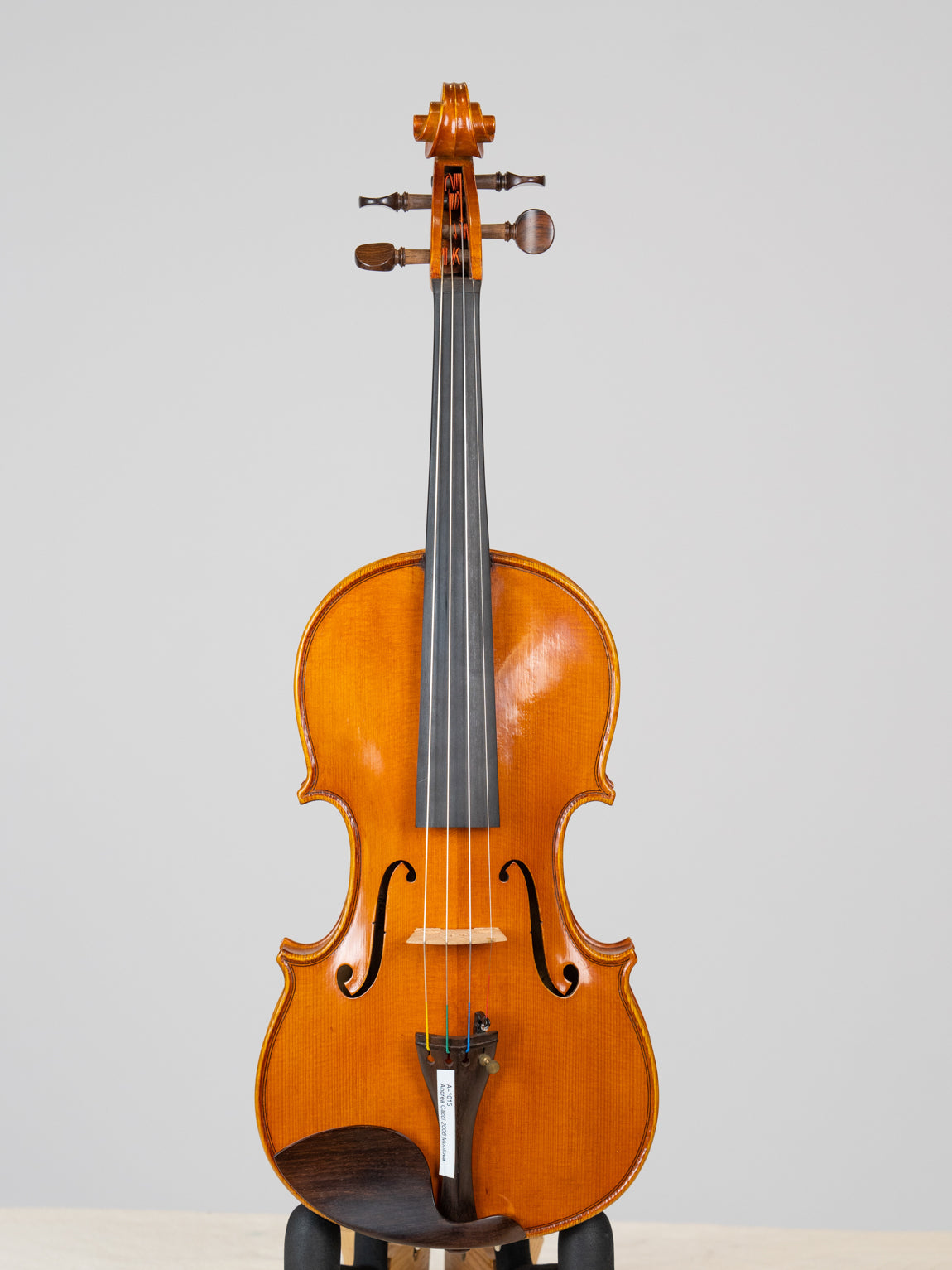 A 1015 Andrea Cacci 2006 Montova. IUEStrings Luthier Series (VN08)