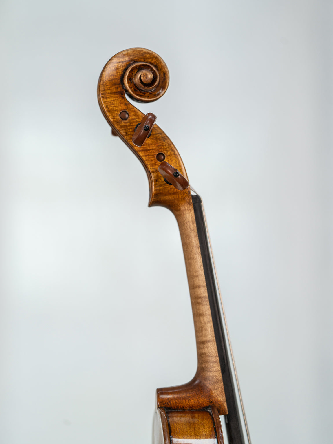 A&H Amati 1603   4/4 Violin. IUEStrings Antique-Style