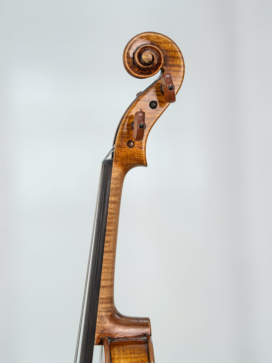 A&H Amati 1603   4/4 Violin. IUEStrings Antique-Style