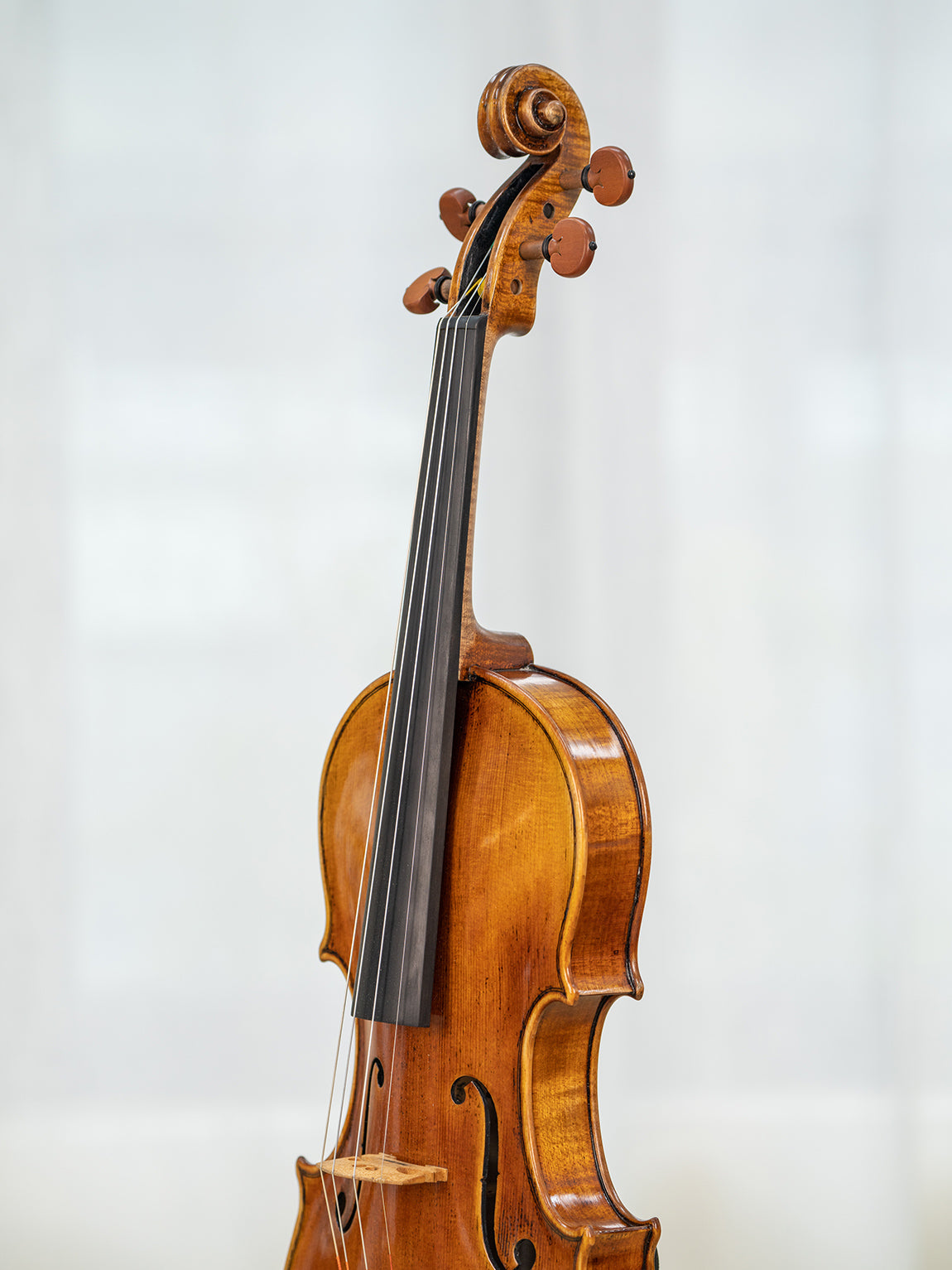 A&H Amati 1603   4/4 Violin. IUEStrings Antique-Style