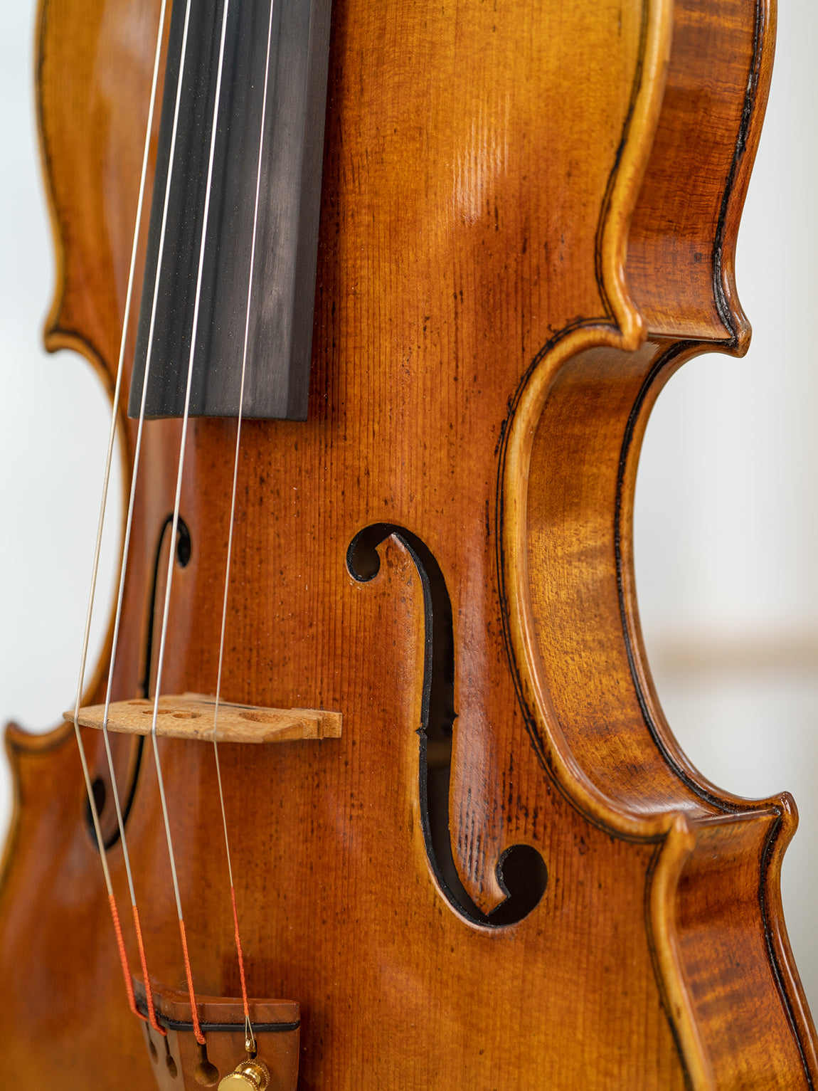 A&H Amati 1603   4/4 Violin. IUEStrings Antique-Style