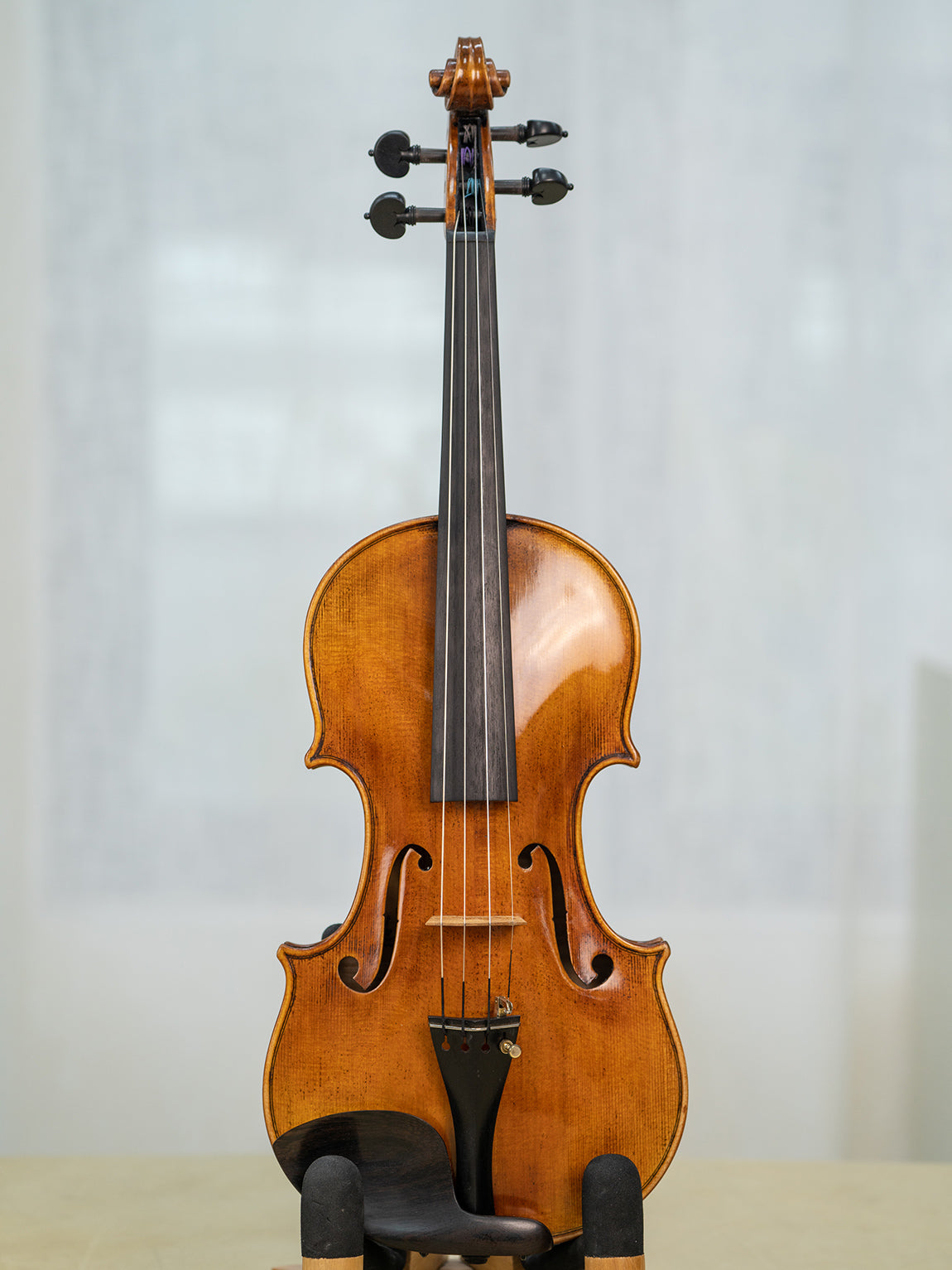 Carlo Bergonzi 1733  4/4 Violin.   IUEStrings Antique-Style