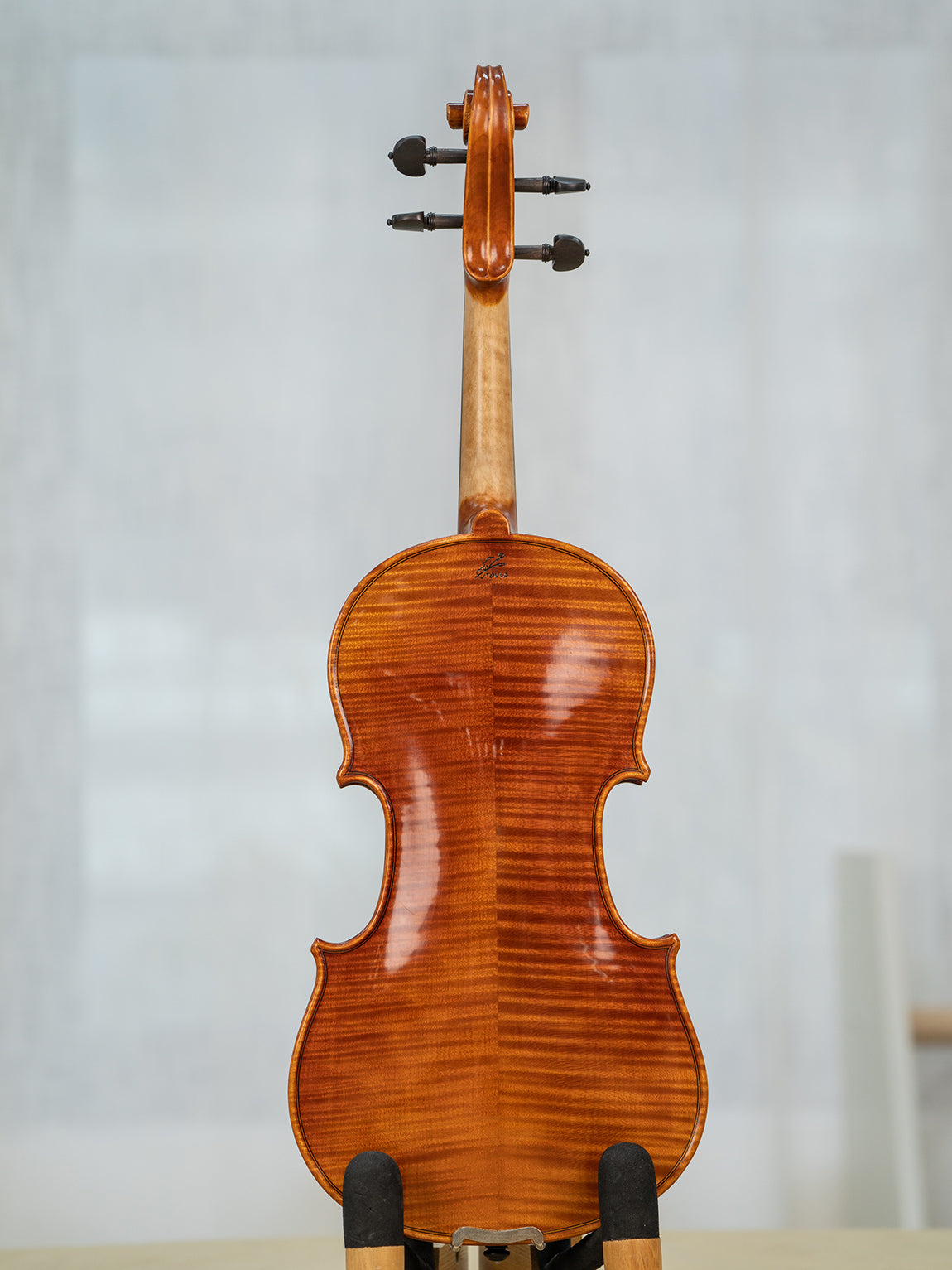 IUEStrings Studio Series Advanced Violin Outfit