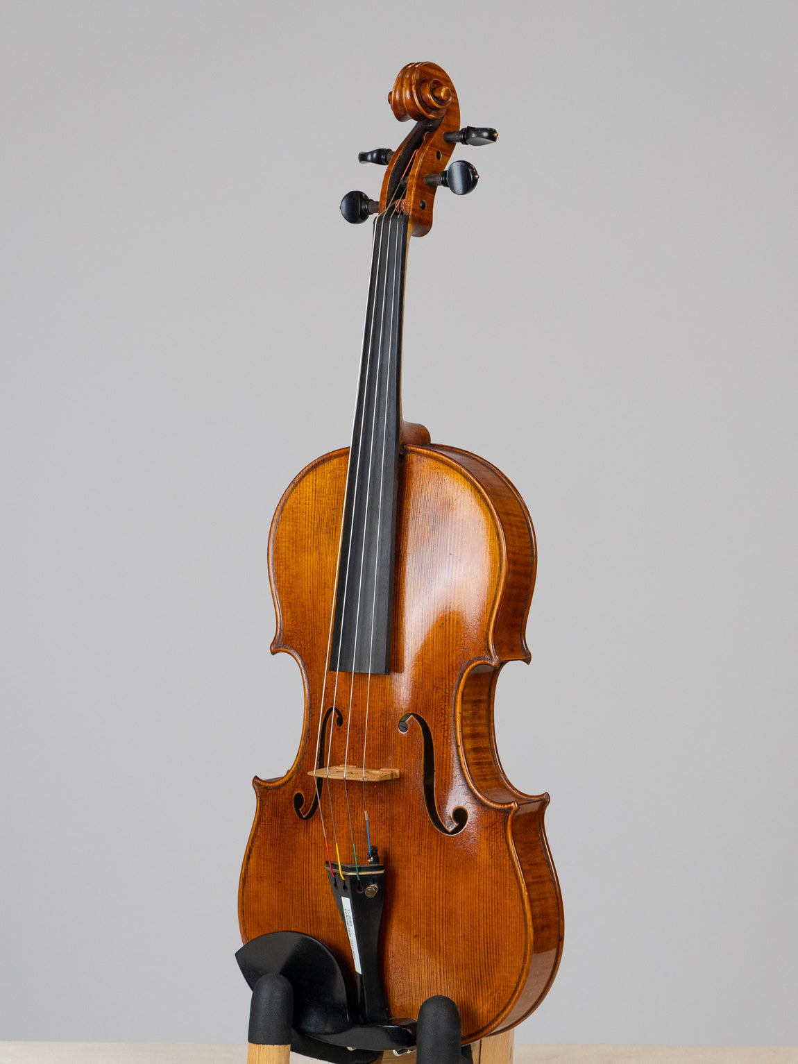 Volkmar Holz 2010 Nice.  IUE Strings Luthier Series Viola