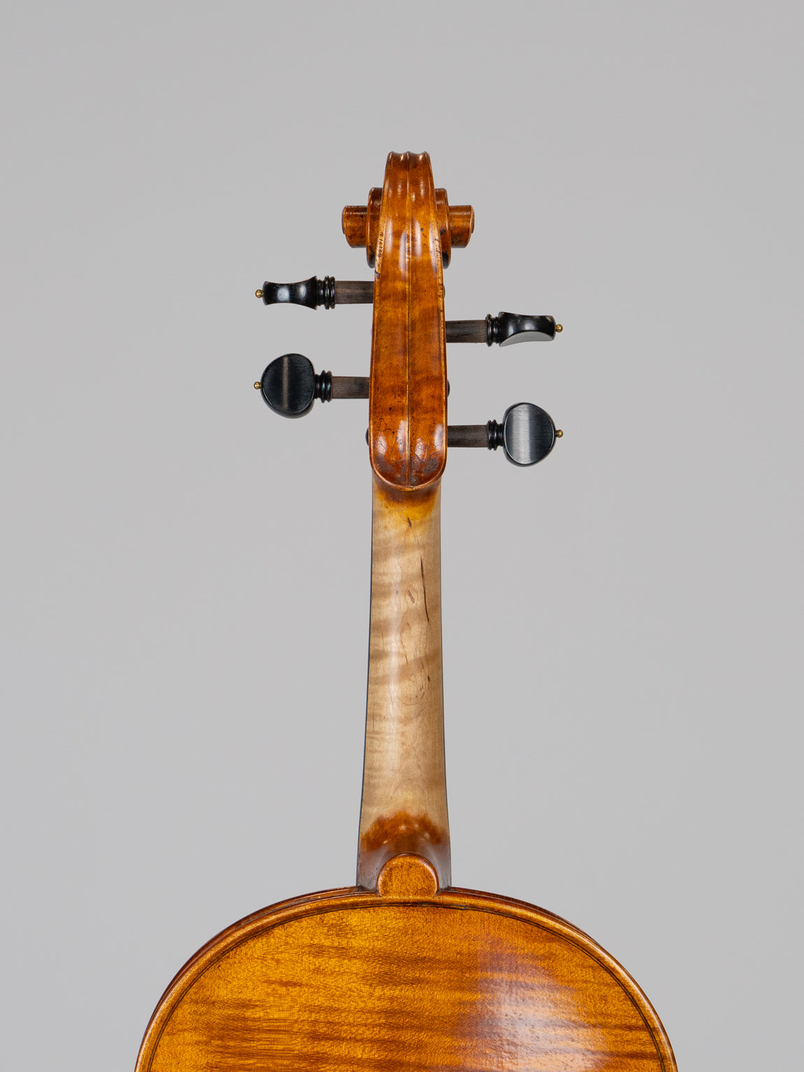 Volkmar Holz 2010 Nice.  IUE Strings Luthier Series Viola