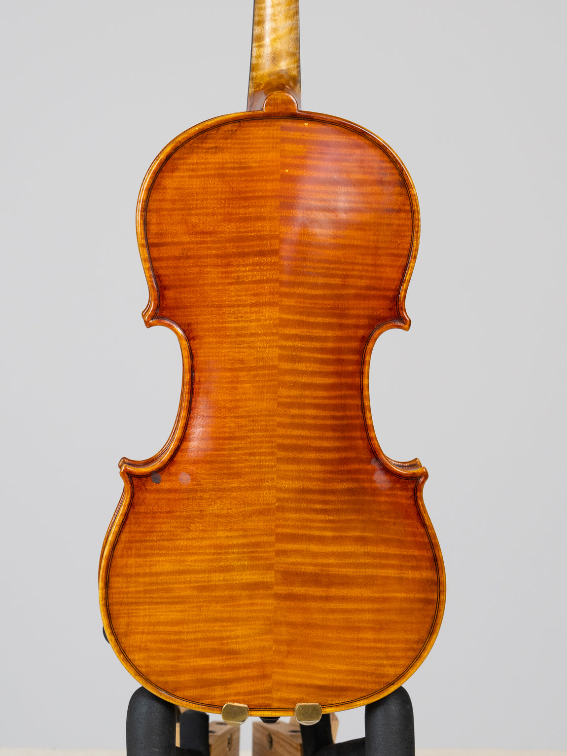 A Schudtz 2022 Cremona. IUEStrings Luthier Series (VN02)