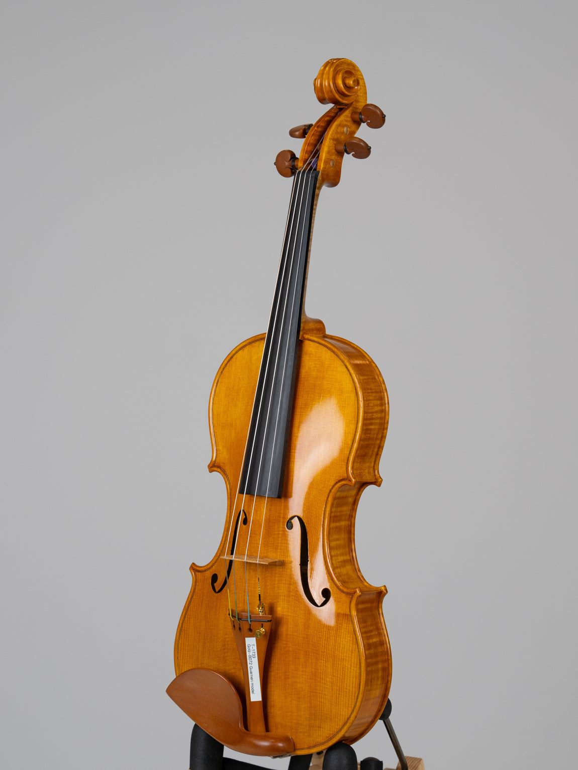 Gotz-B072 Guarneri model.   IUEStrings Luthier Series(VN05)