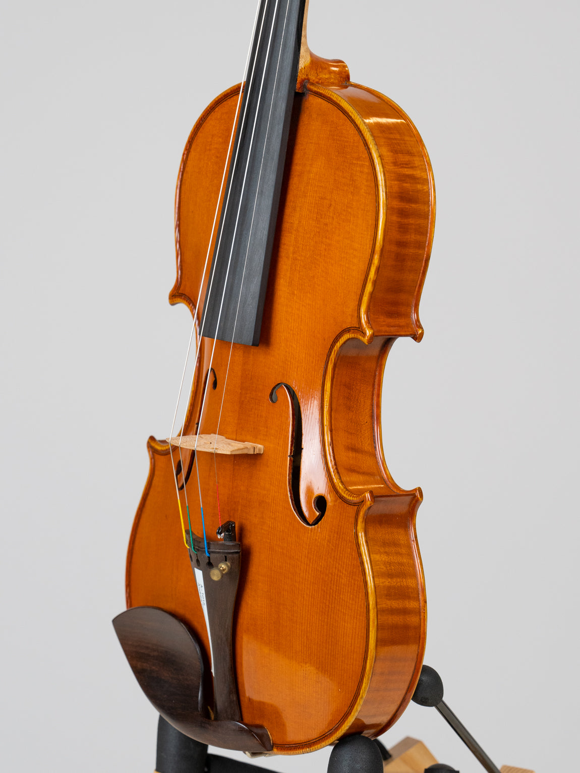 A 1015 Andrea Cacci 2006 Montova. IUEStrings Luthier Series (VN08)