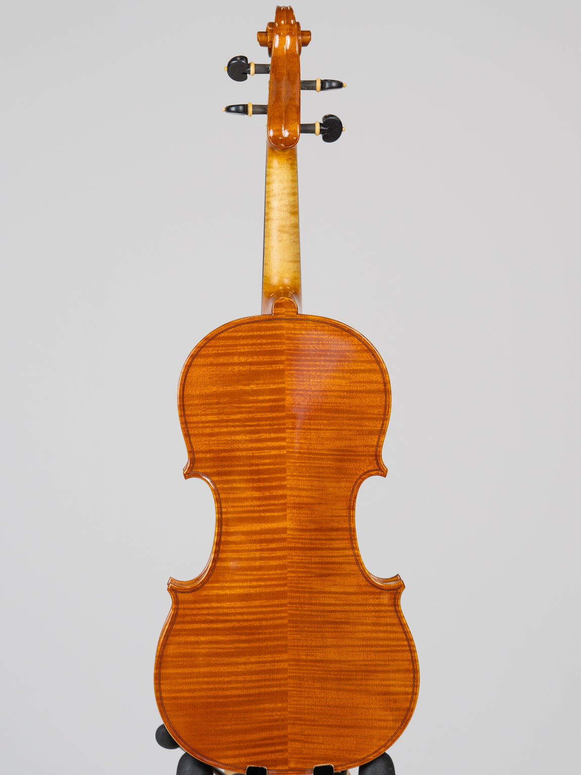 Andrea Schudtz 2022 Cremona.  IUEStrings Luthier Series (VN09)